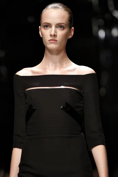 Look 80